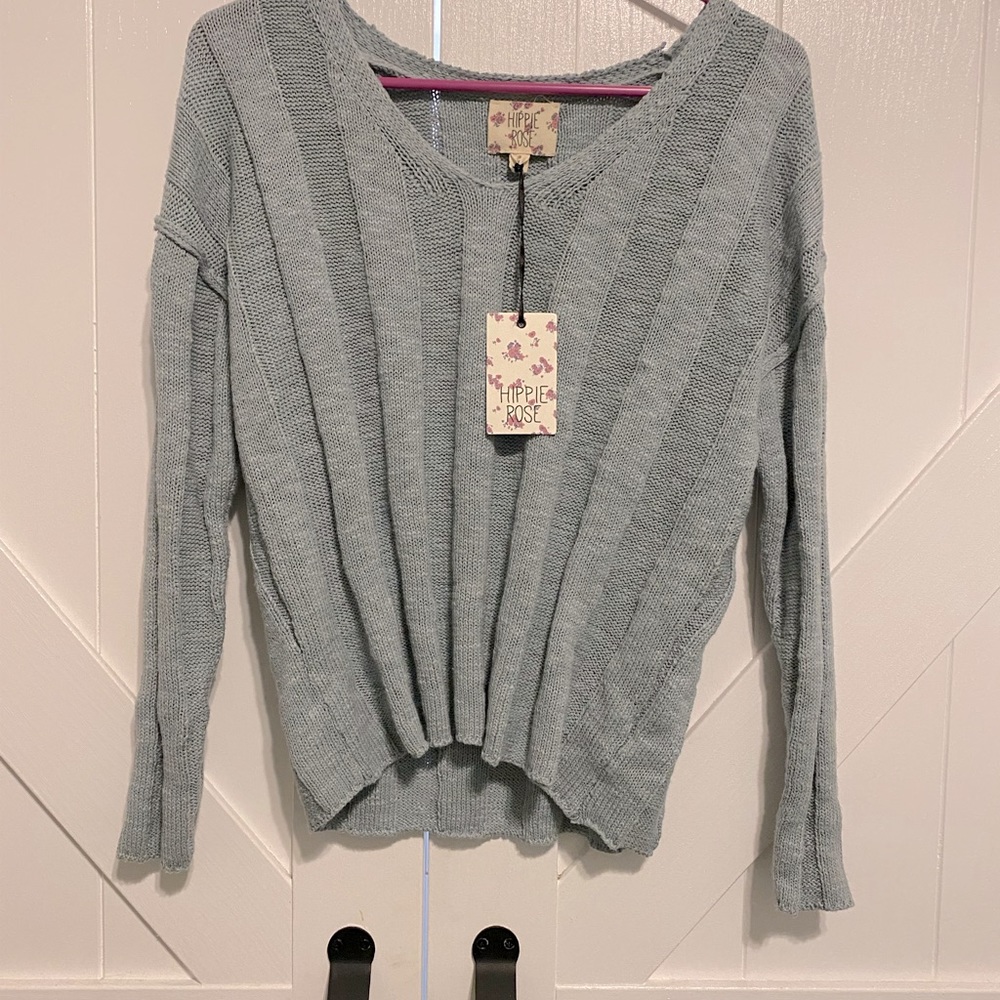 BNWT Hippie Rose Sage Sweater ❄️